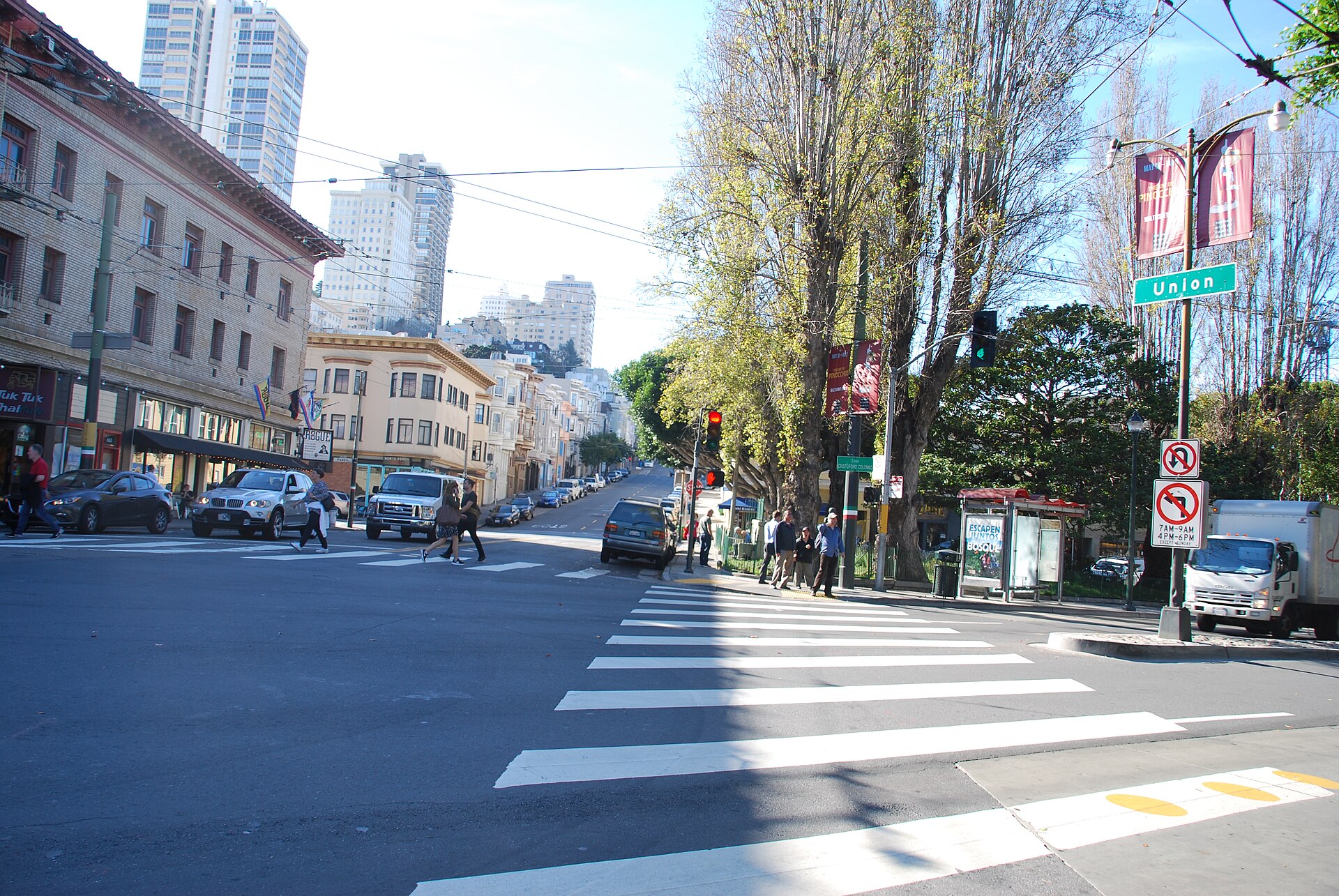 Union Street shopping district in Cow Hollow, San Francisco